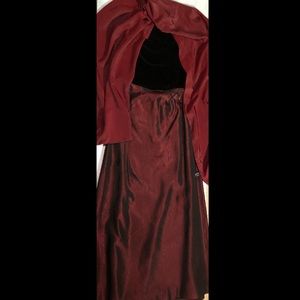 Set: skirt, top, and wrap